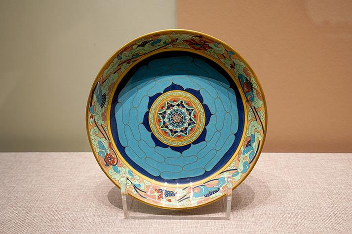 薪火相傳七十載，百匠同心耀清華——民間美術(shù)工藝品盛宴啟幕